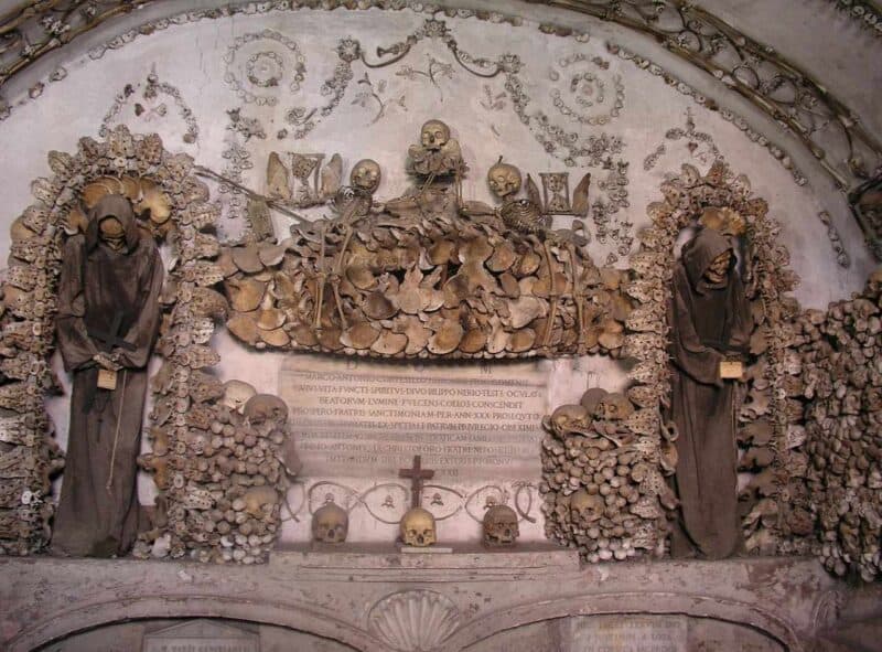 Museo dei Frati Cappuccini e Cripta ossario Museo dei Frati Cappuccini e Cripta ossario