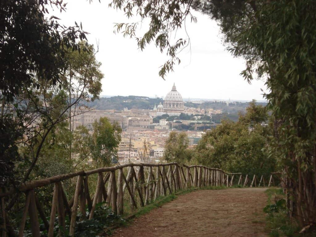 Monte Mario - riserva naturale - vista su Roma