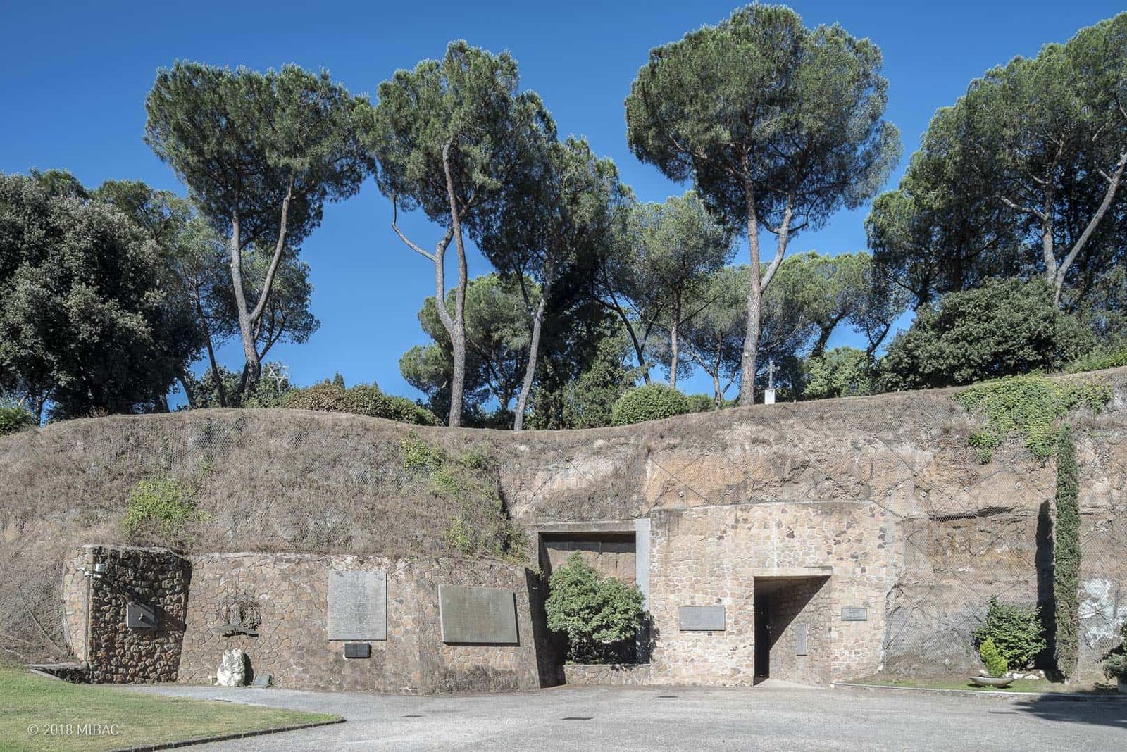 Mausoleo delle Fosse Ardeatine