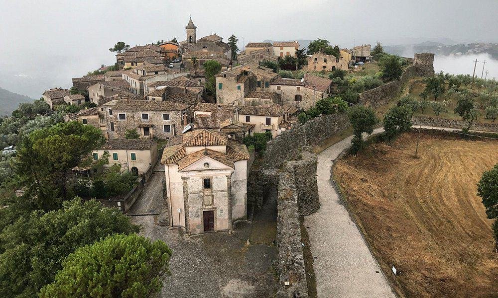 Arpino FR arco a sesto acuto