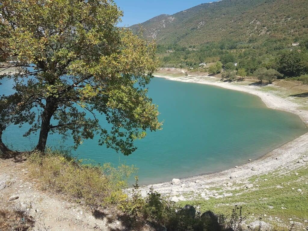 Castel di Tora - Lago del Turano