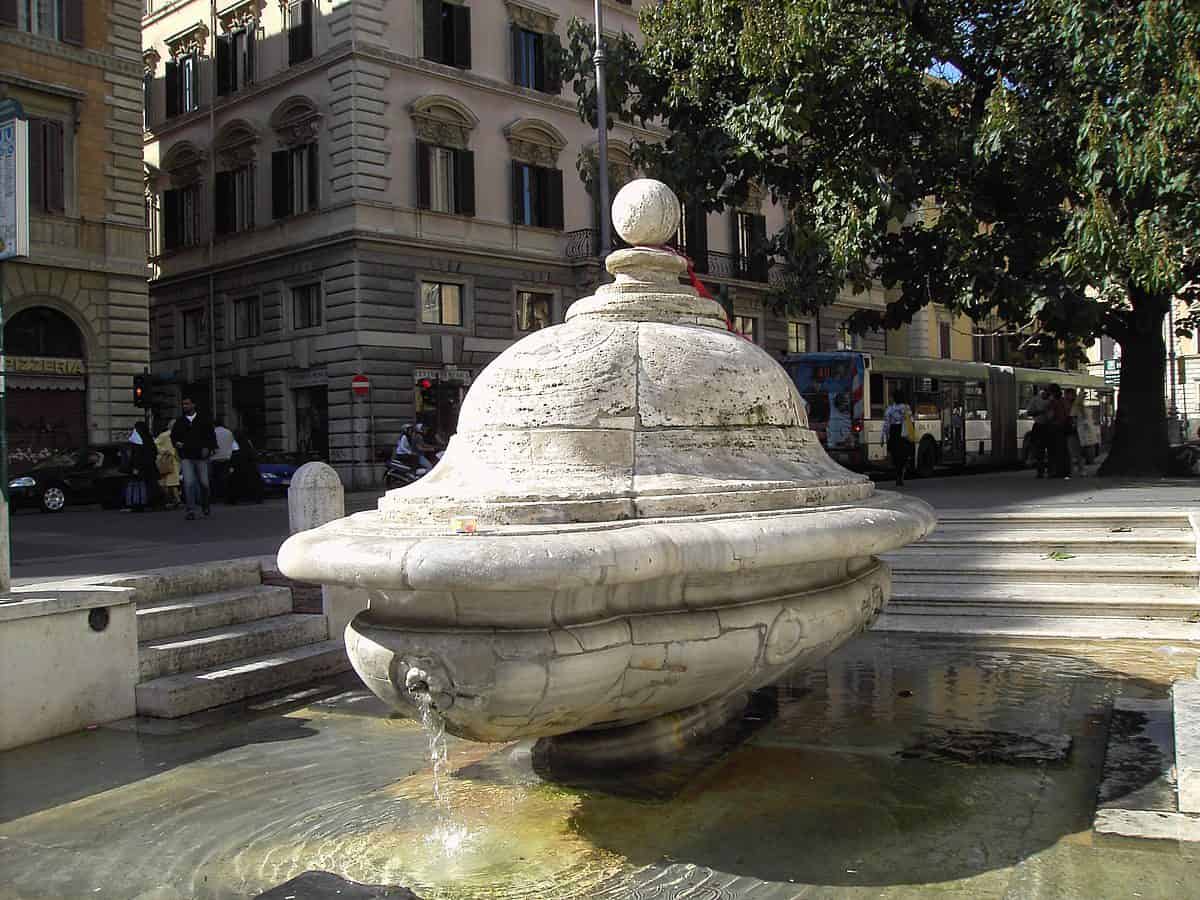 Zuppiera di Corso Vittorio - Fontana della Terrina