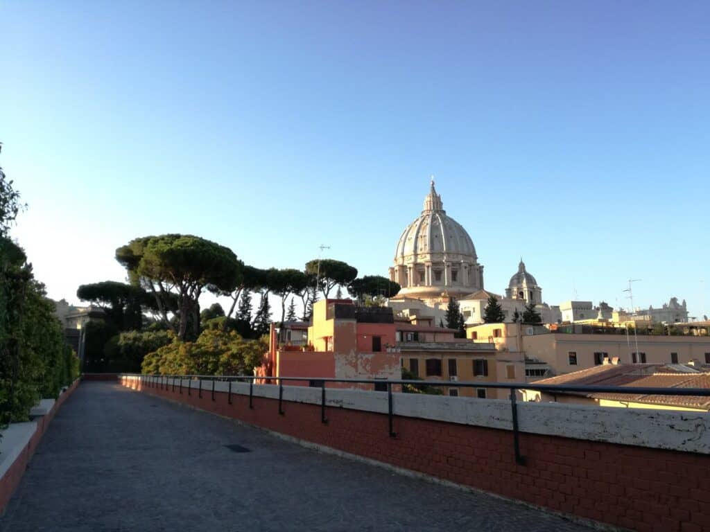 Passeggiata del Gelsomino - Vaticano - San Pietro - Roma
