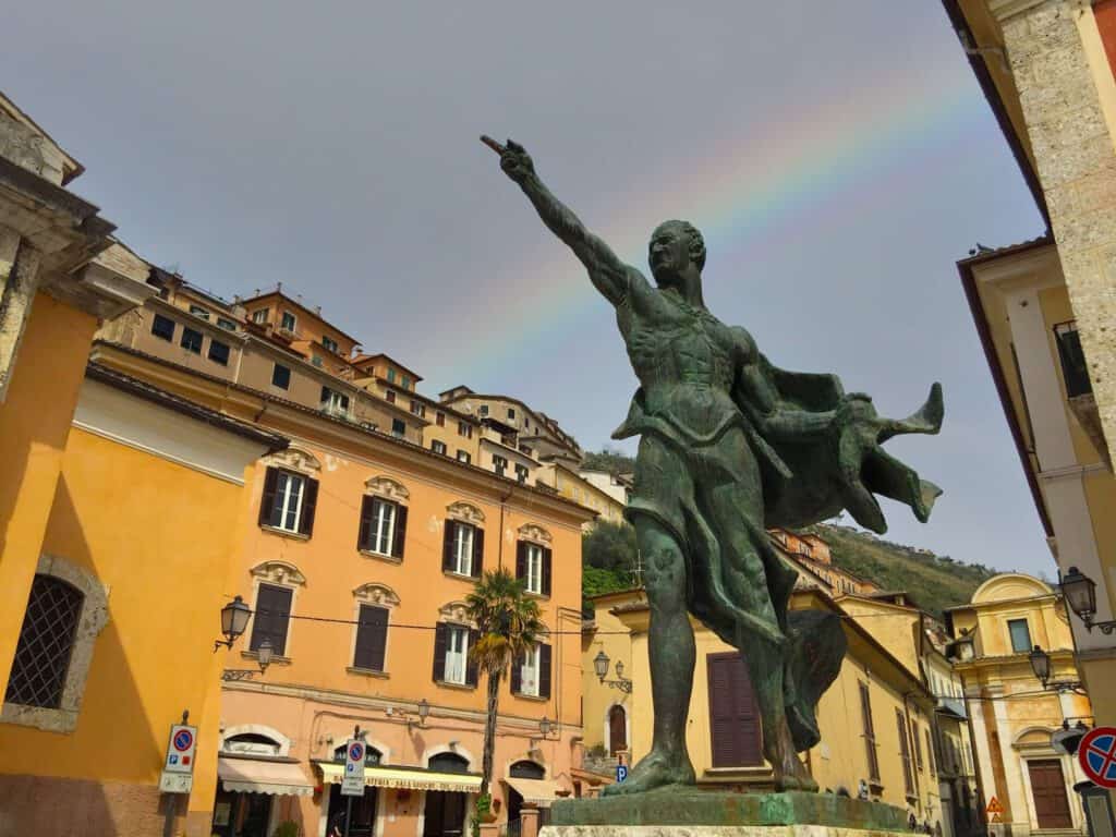 Arpino - statua di Marco Tullio Cicerone