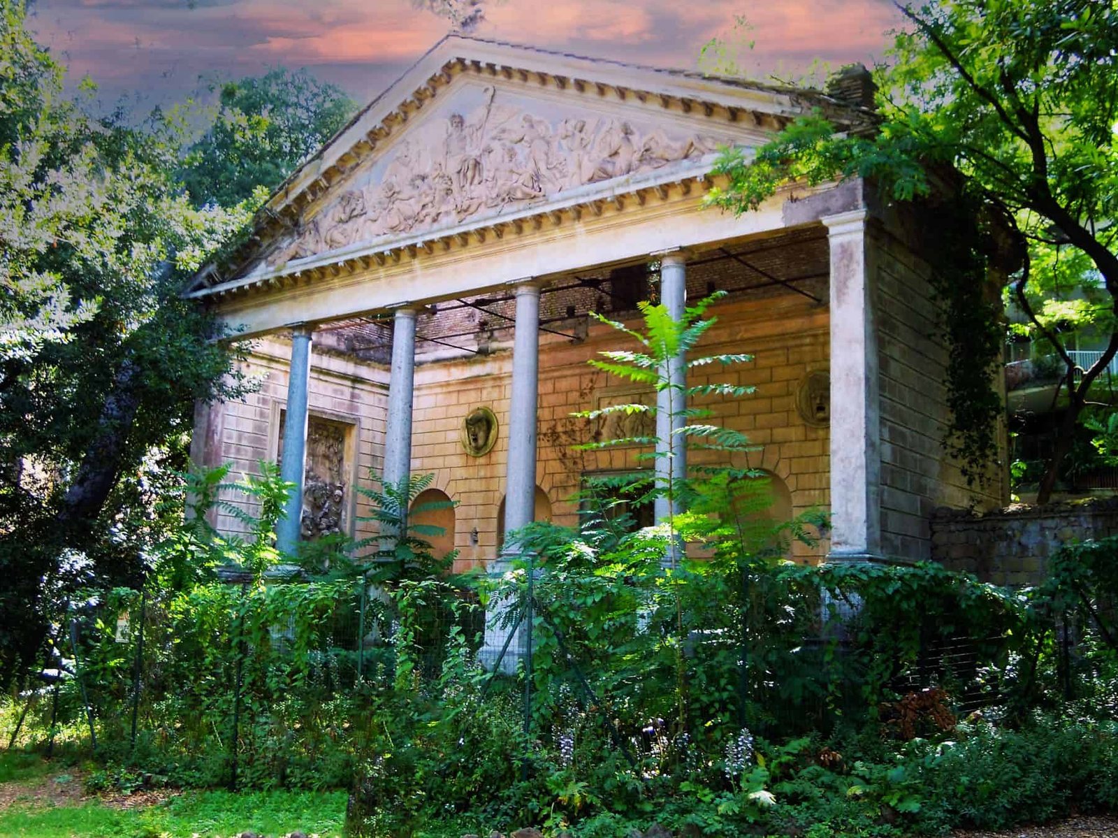 Tempio di Saturno - Villa Torlonia