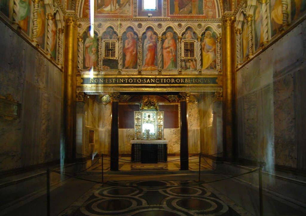 scala-santa-chiesa-di-san-lorenzo-in-palatio-ad-sancta-sanctorum