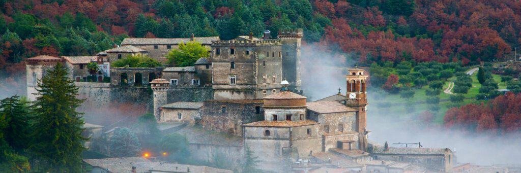 Arsoli (RM) il borgo incantato e il suo Castello Massimo
