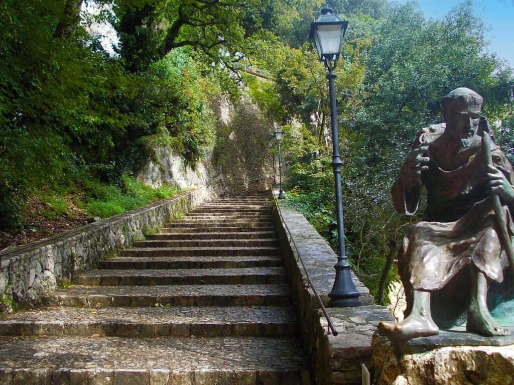 Santuario di Greccio - Scalinata di accesso