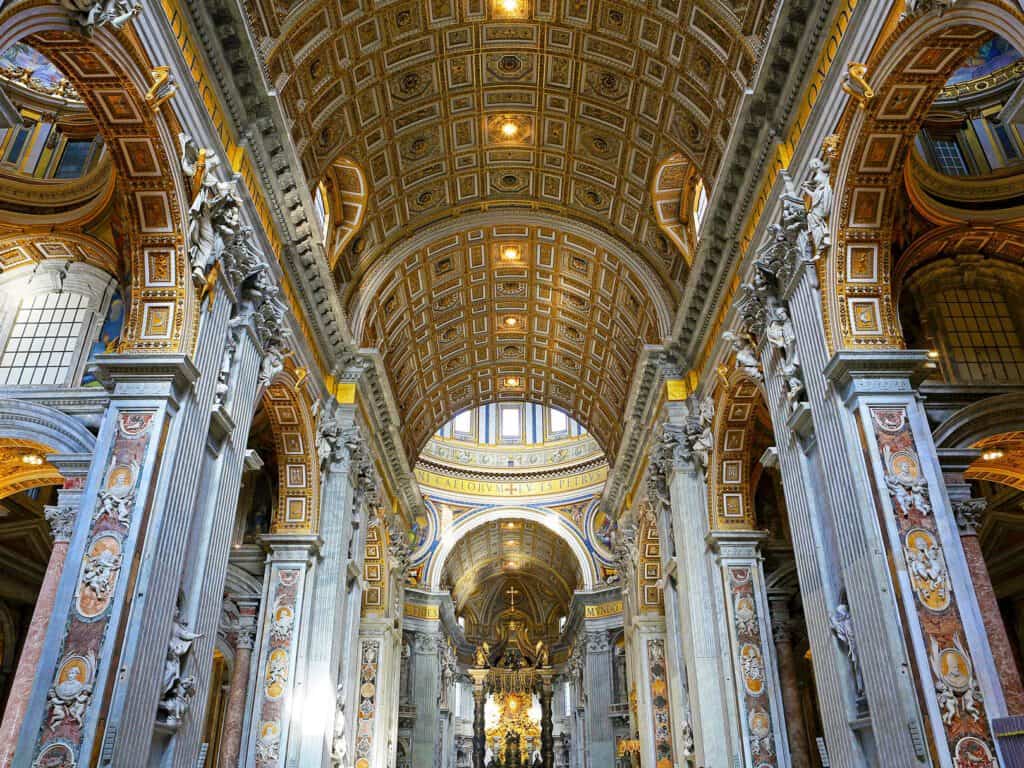 navata principale della Basilica di San Pietro in Vaticano