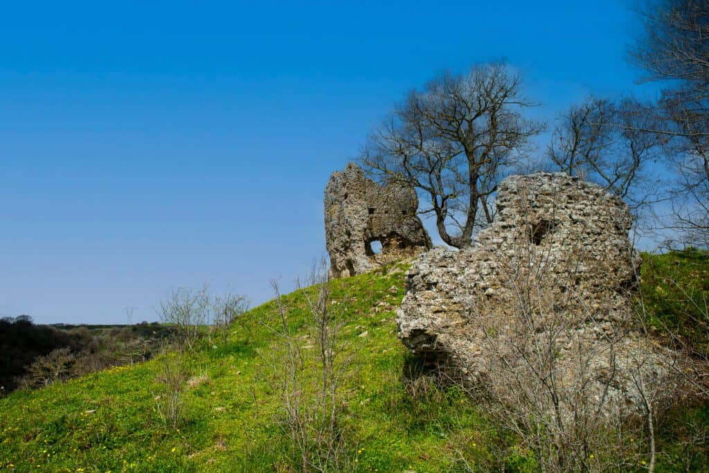 Castelnuovo di Porto - resti archeologici a Belmonte