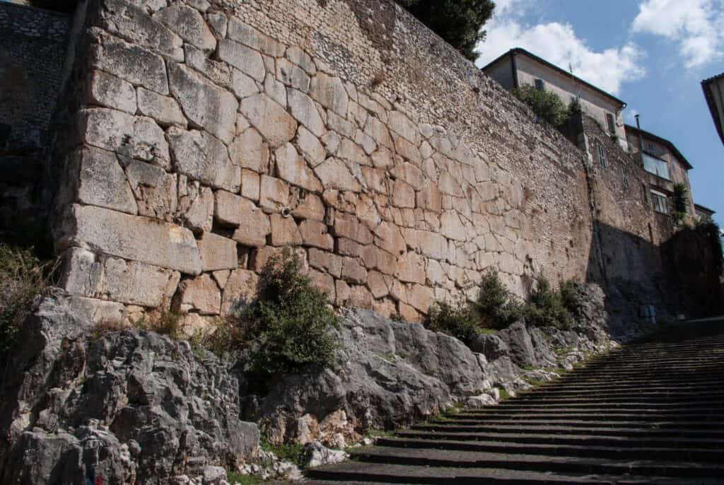 Mura ciclopiche di Cori (LT)
