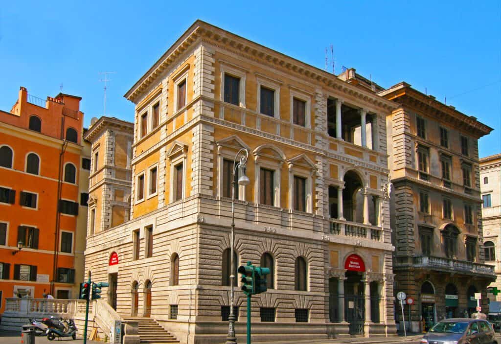 Palazzetto Le Roy - Piccola Farnesina - Sede del Museo Barracco a Roma