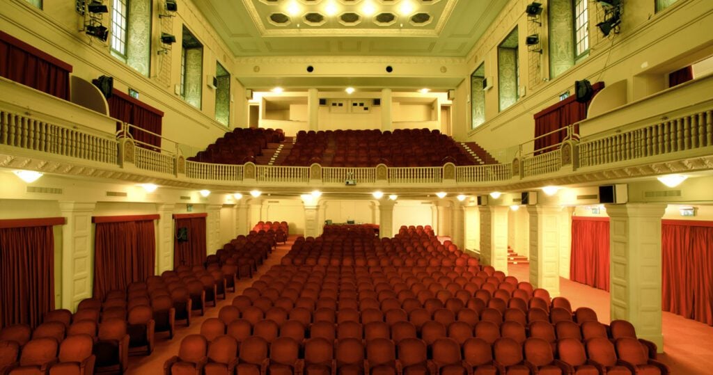 Teatro Sala Umberto in via della Mercede a Roma