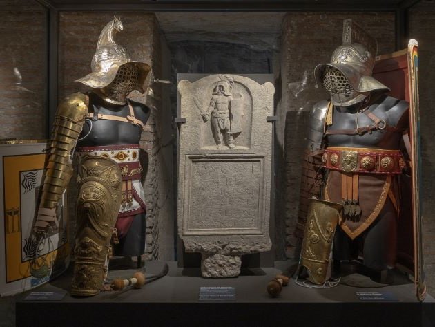 Gladiatori nell'arena, tra Colosseo e Ludus Magnus, anfiteatro Flavio