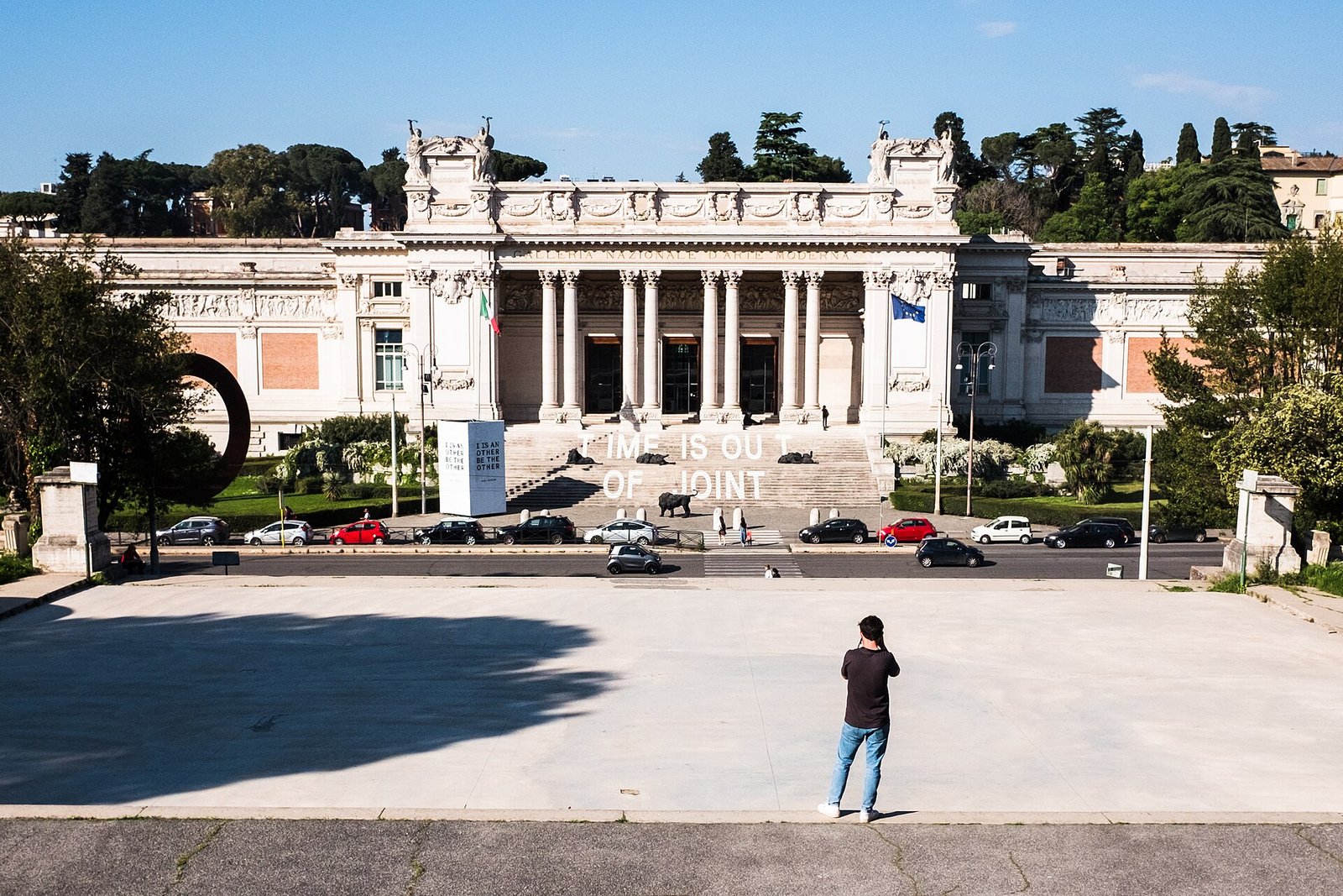 La facciata della Galleria Nazionale d'Arte Moderna e Contemporanea in viale delle Belle Arti