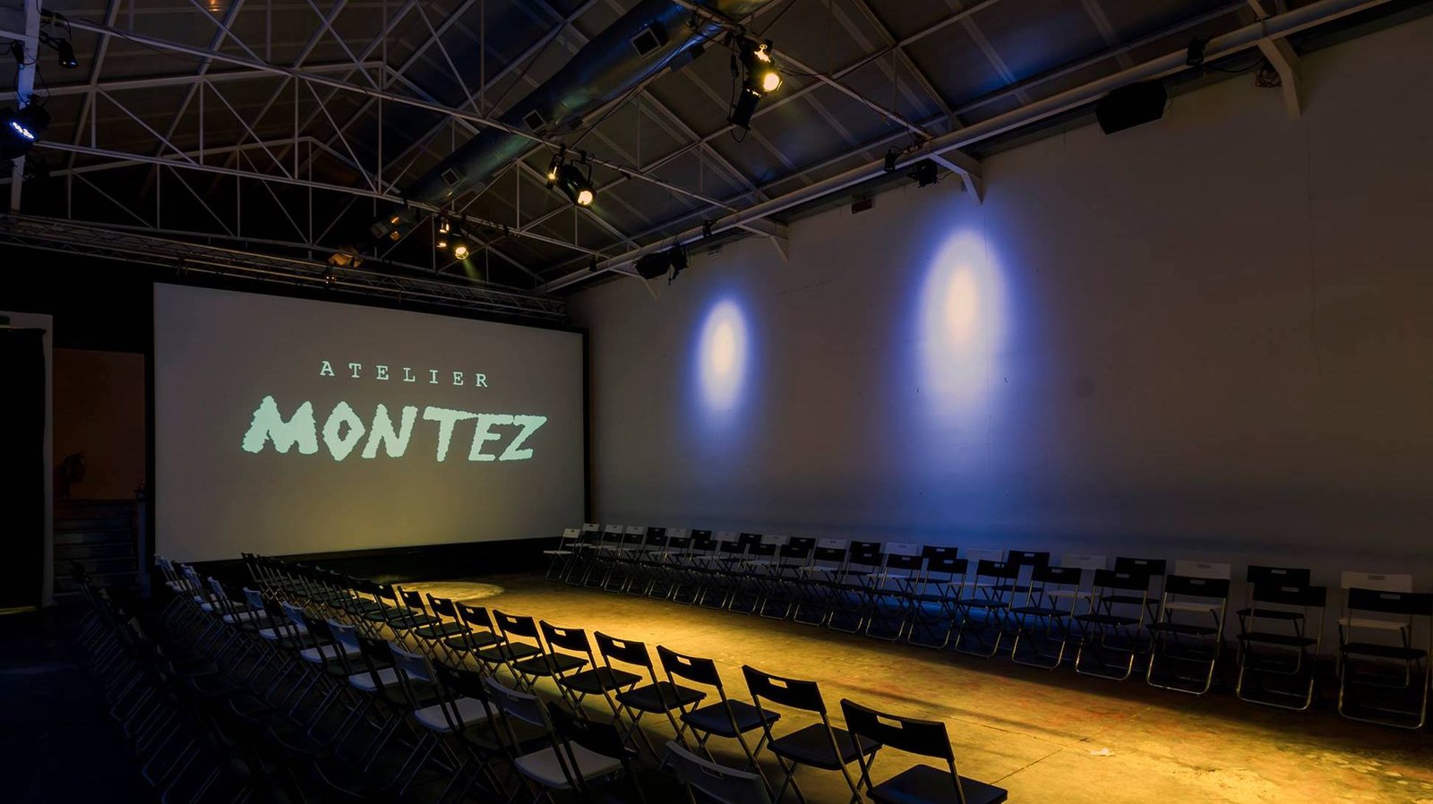 Atelier Montez 3 The hall of Atelier Montez set up for a screening