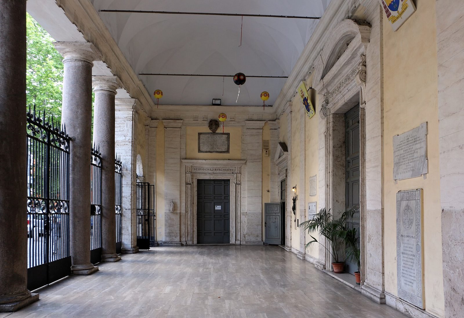 San Crisogono (Rome) - Exterior