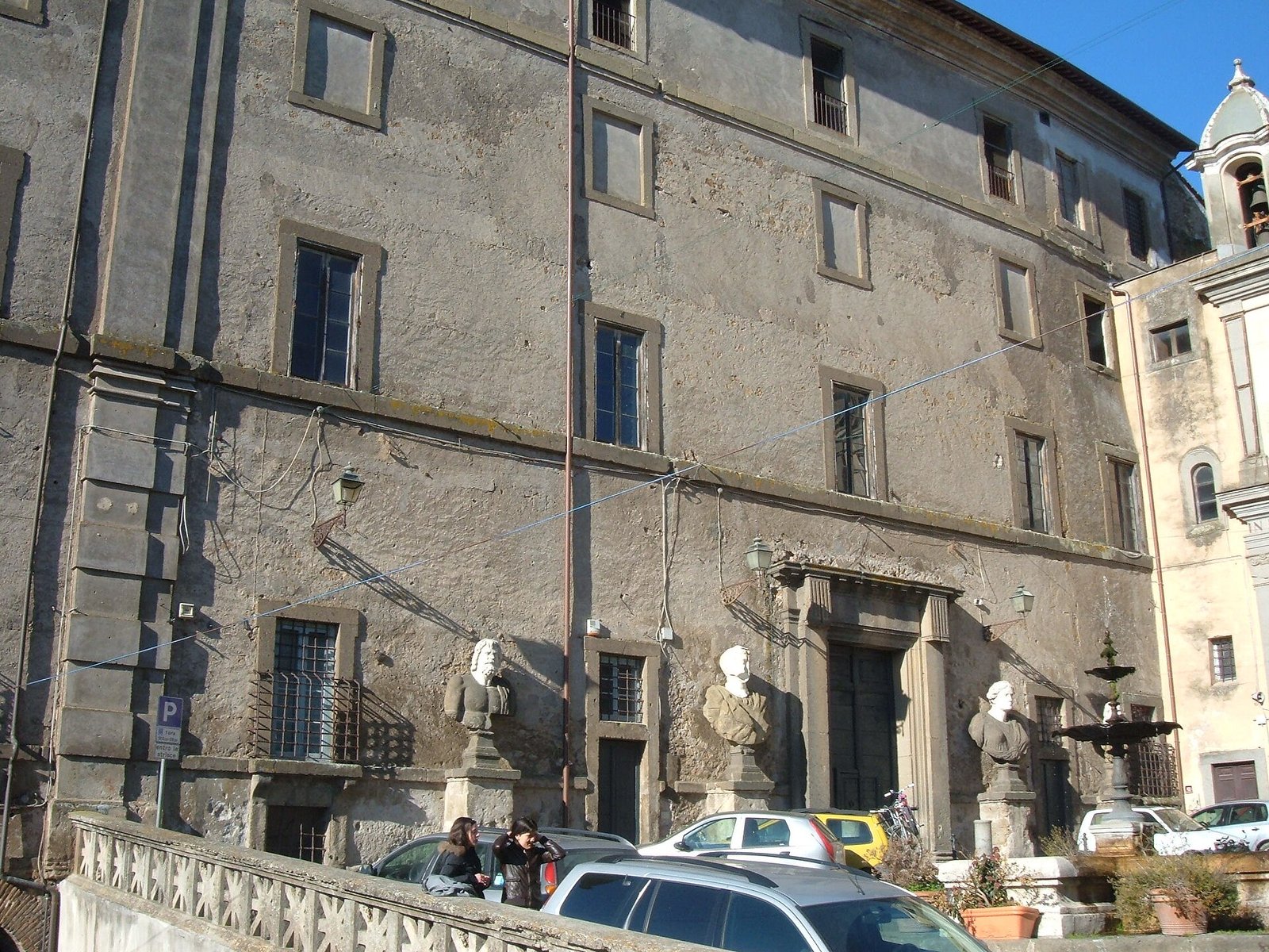 Facciata di Palazzo Giustiniani-Odescalchi a Bassano Romano