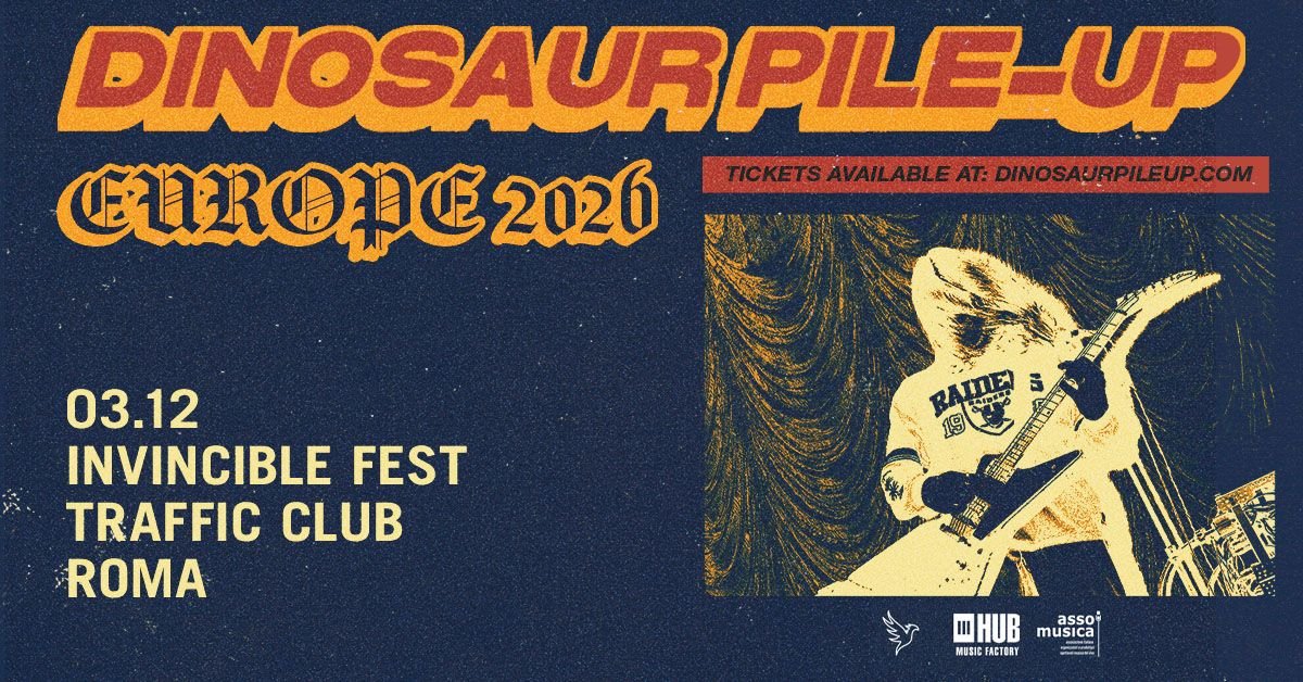 L'immagine ufficiale del concerto dei Dinosaur Pile-Up al Traffic Club per l'Invincible Fest