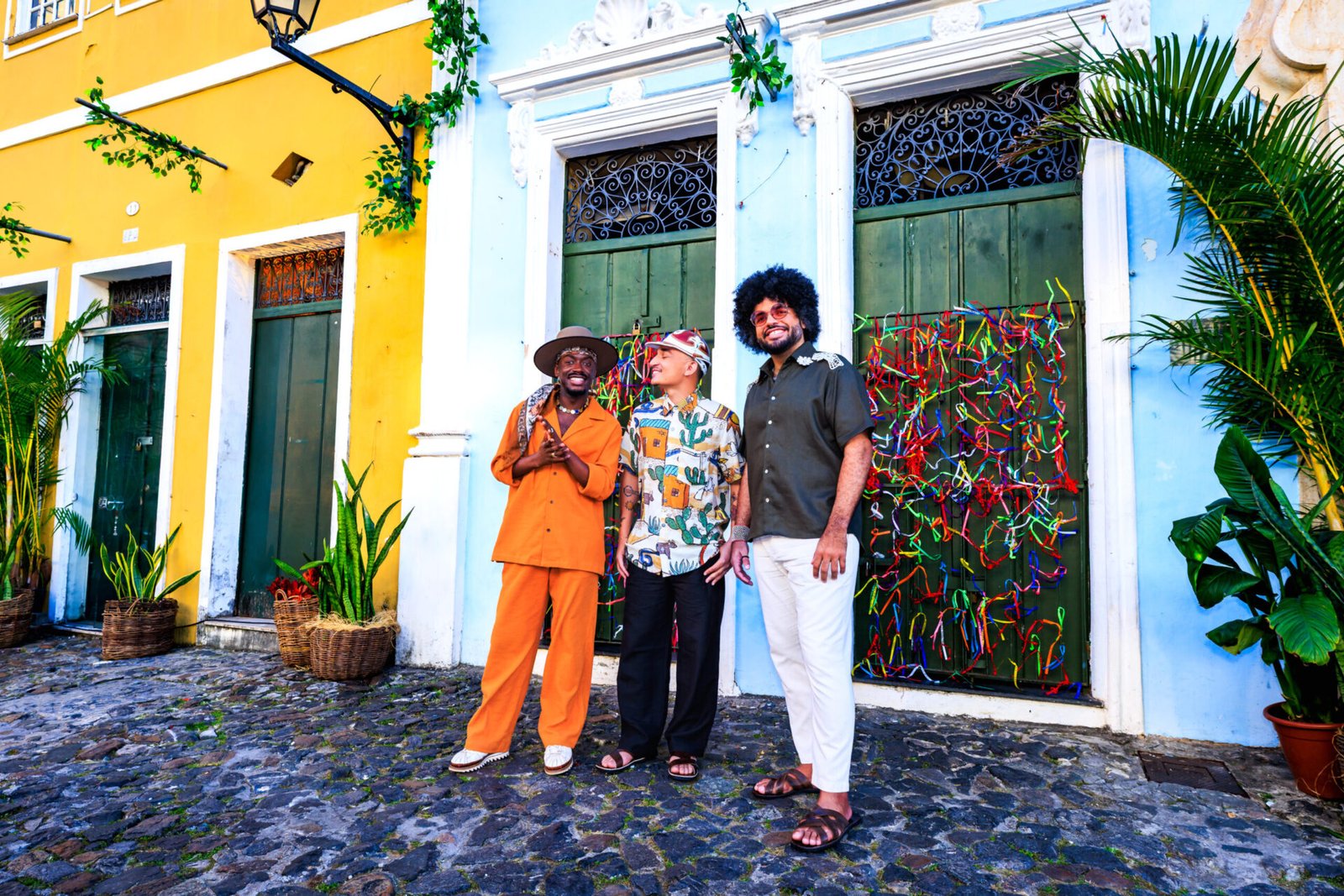 João Gomes, Jota.pê e Mestrinho, il trio Dominguinho