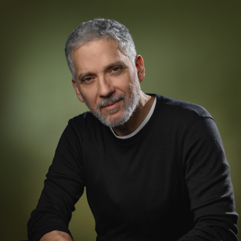 Giuseppe Fiorello in Educazione sentimentale di Ivan Cotroneo