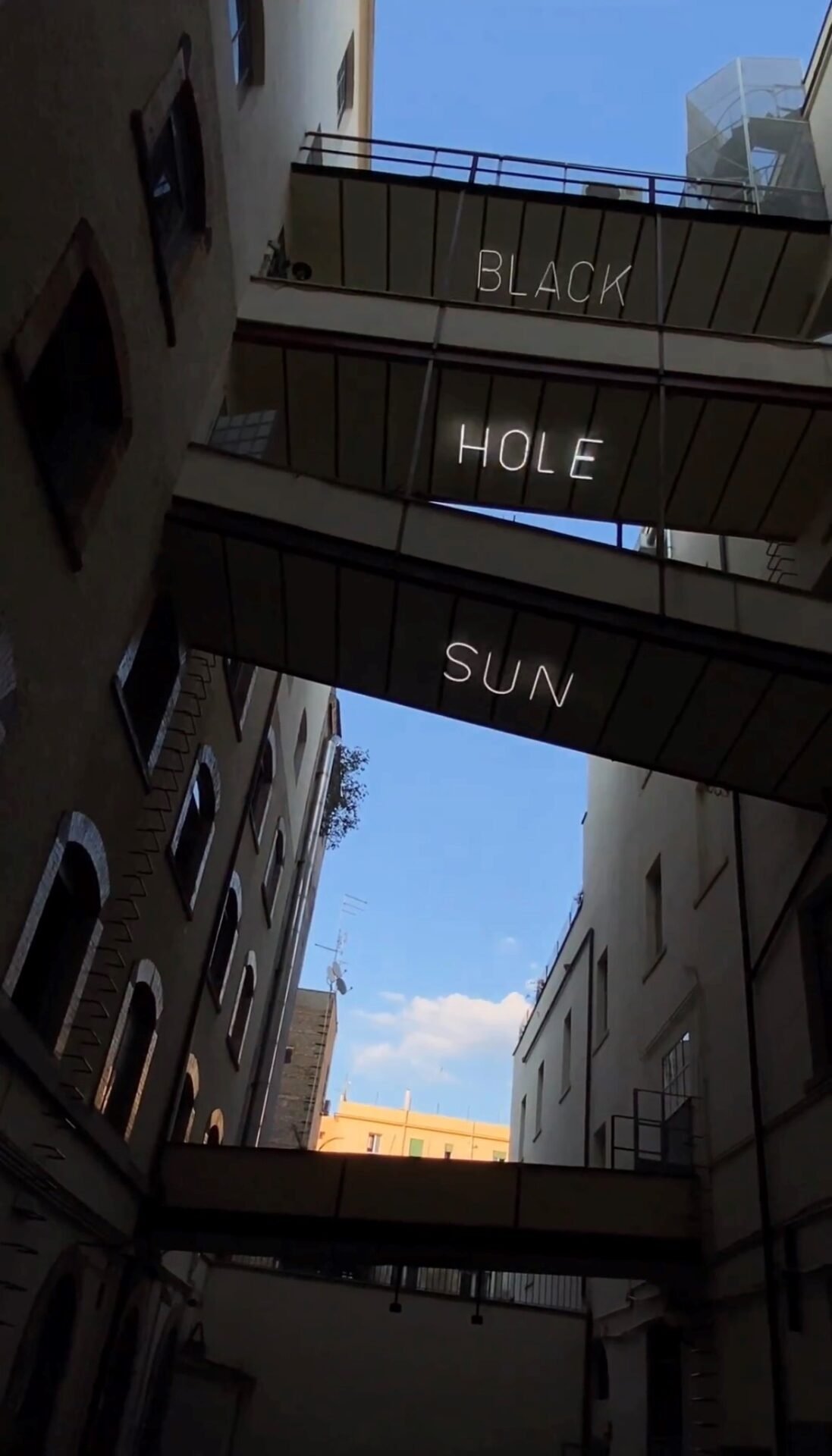 Il cortile interno dell'ex Pastificio Cerere in via degli Ausoni, sede della Fondazione Pastificio Cerere