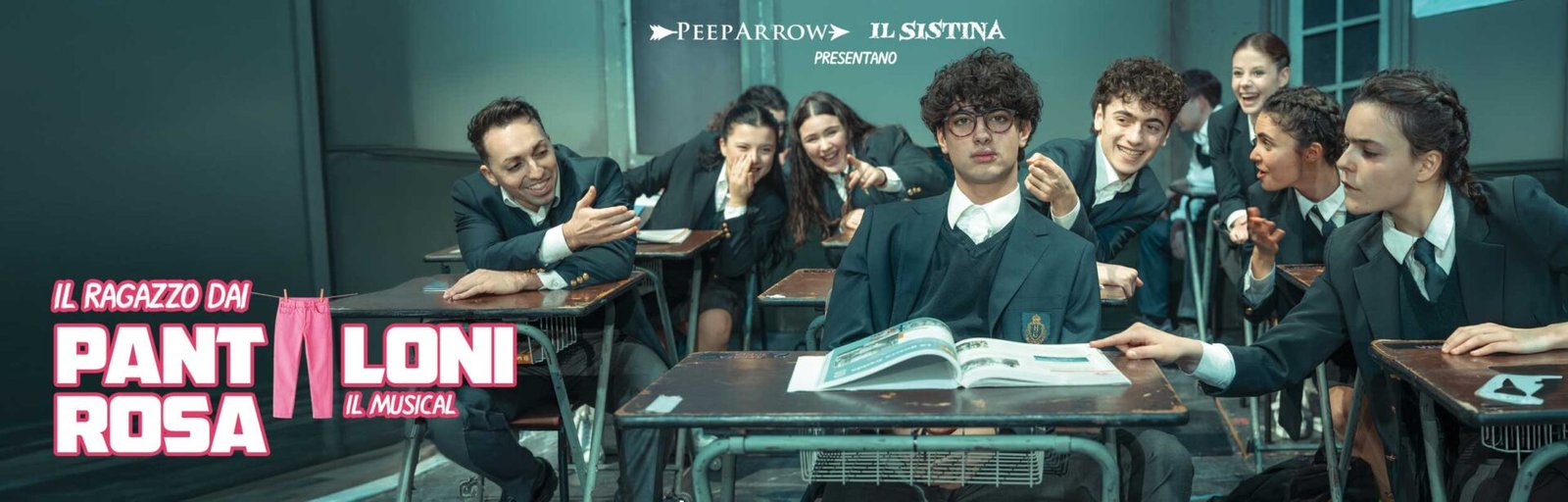 Il key visual del musical Il ragazzo dai pantaloni rosa al Teatro Sistina