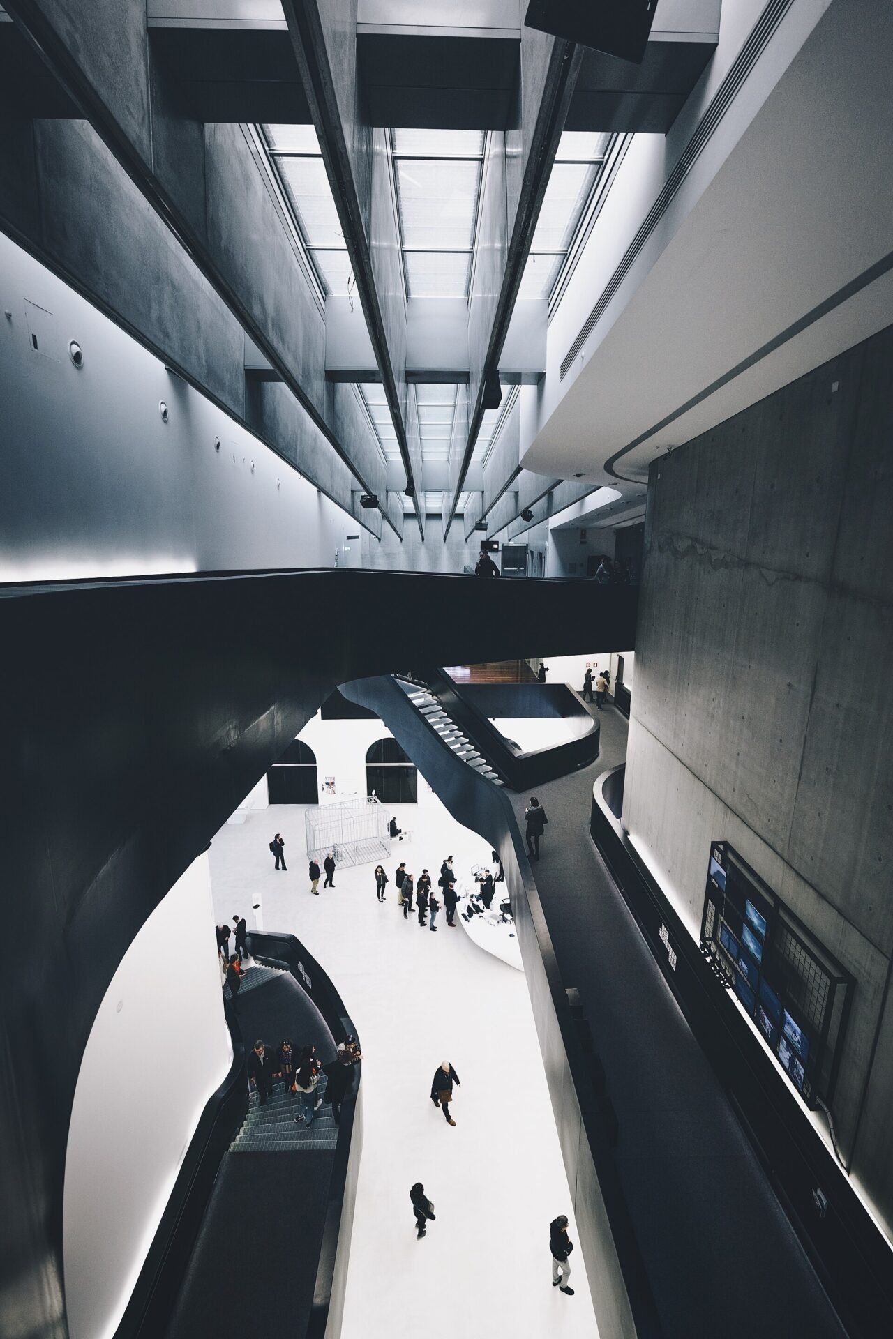 La hall del MAXXI di Zaha Hadid, sede del MAXXI Bvlgari Prize 2026