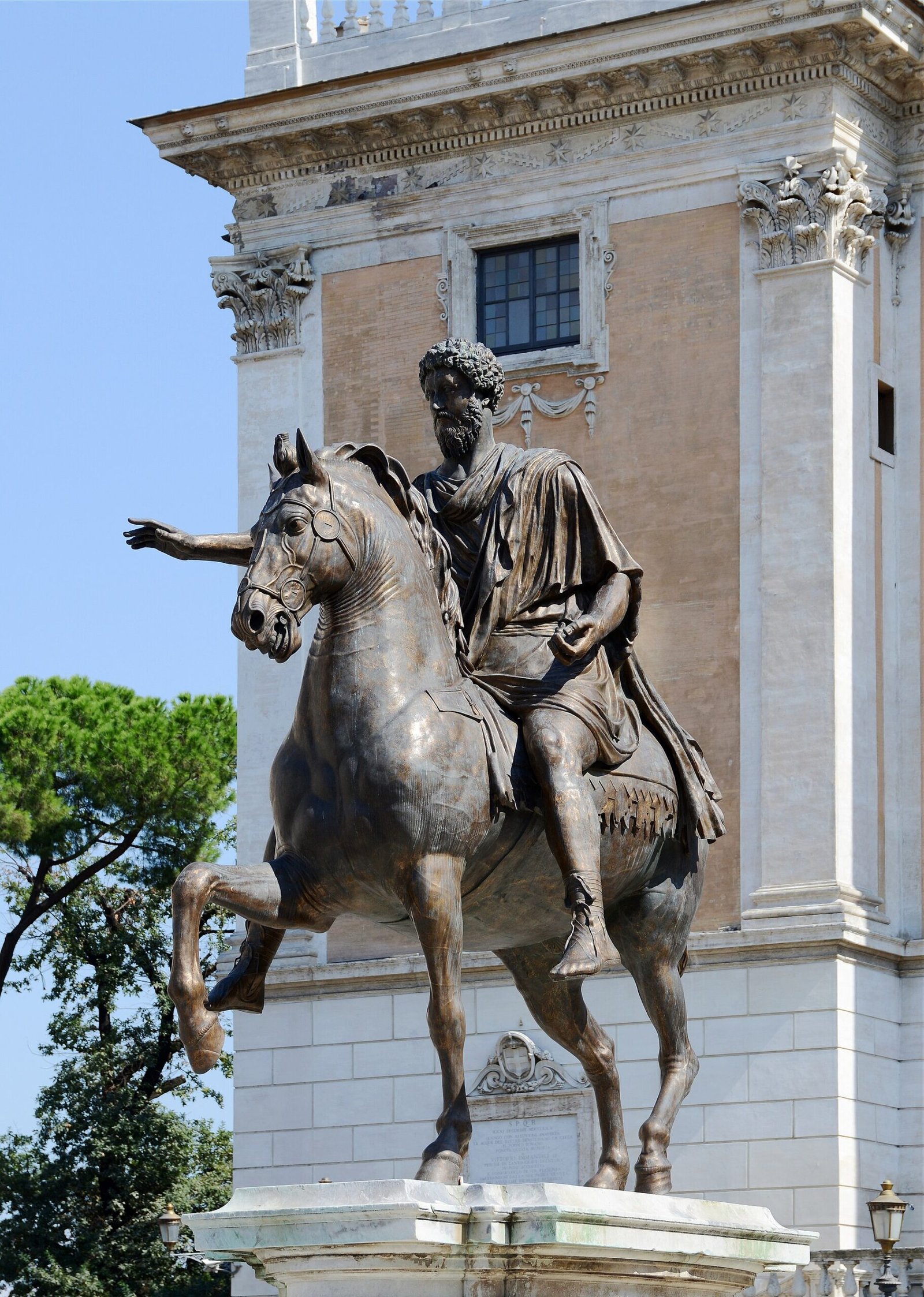 La statua equestre di Marco Aurelio in piazza del Campidoglio