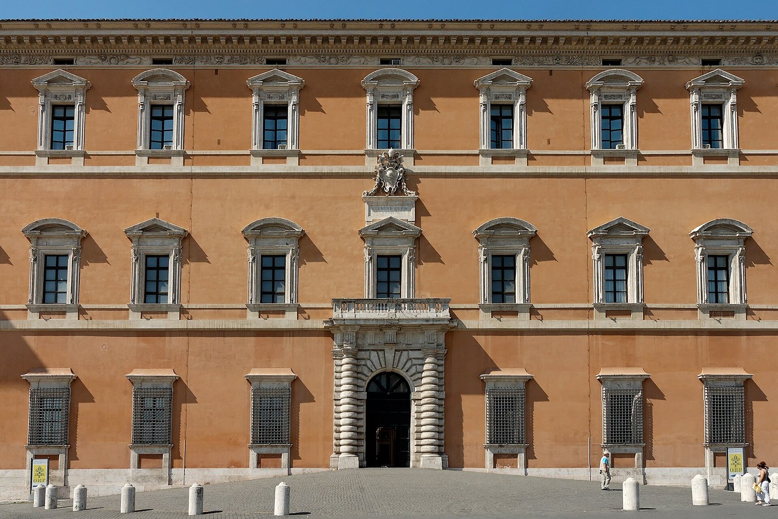 Facciata del Palazzo del Laterano a Roma