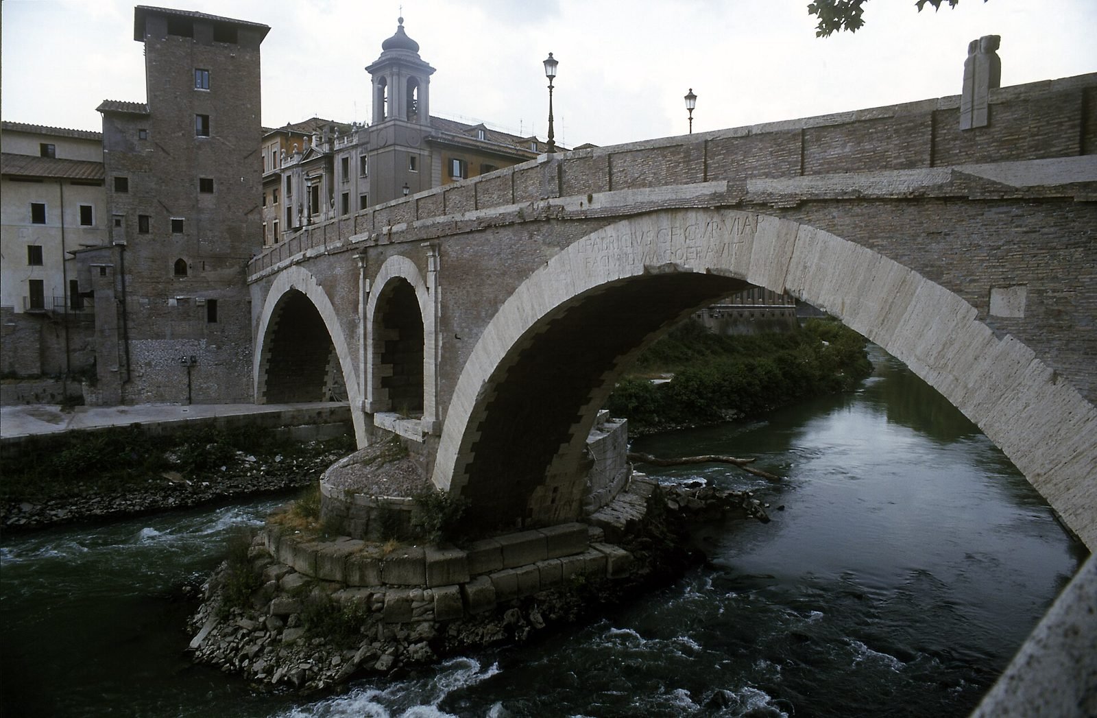 Ponte Fabricio (Rome)