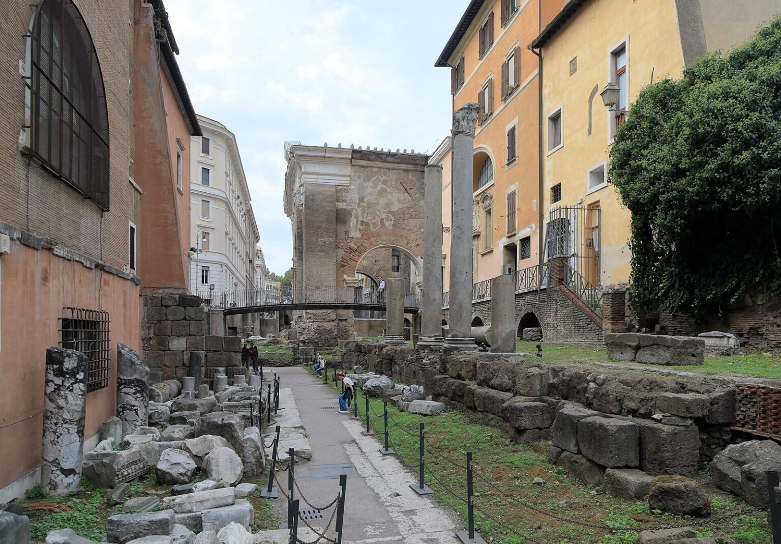 The Jewish Ghetto of Rome: What to See and What to Know 3 The Portico d'Ottavia in the Sant'Angelo rione