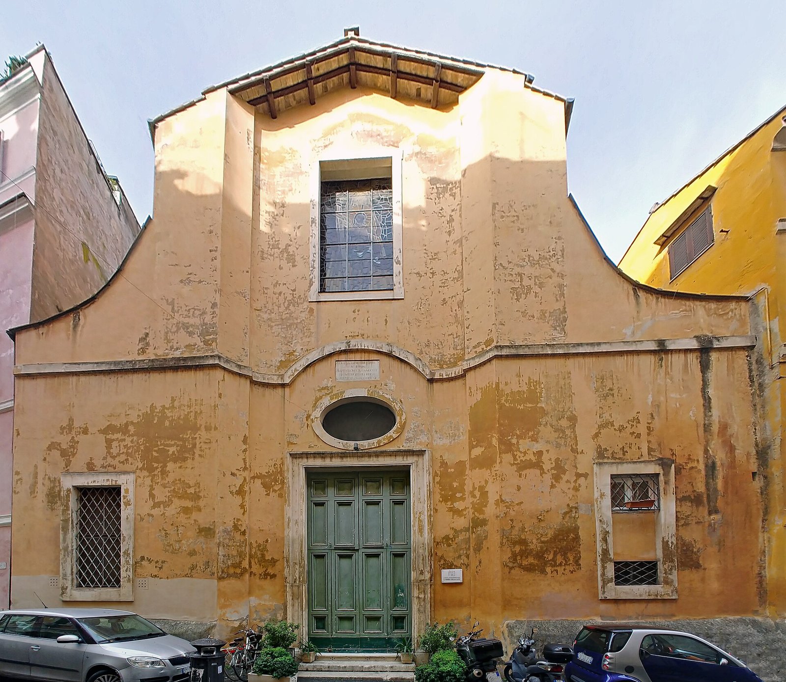 Facciata di Santa Maria della Luce a Roma