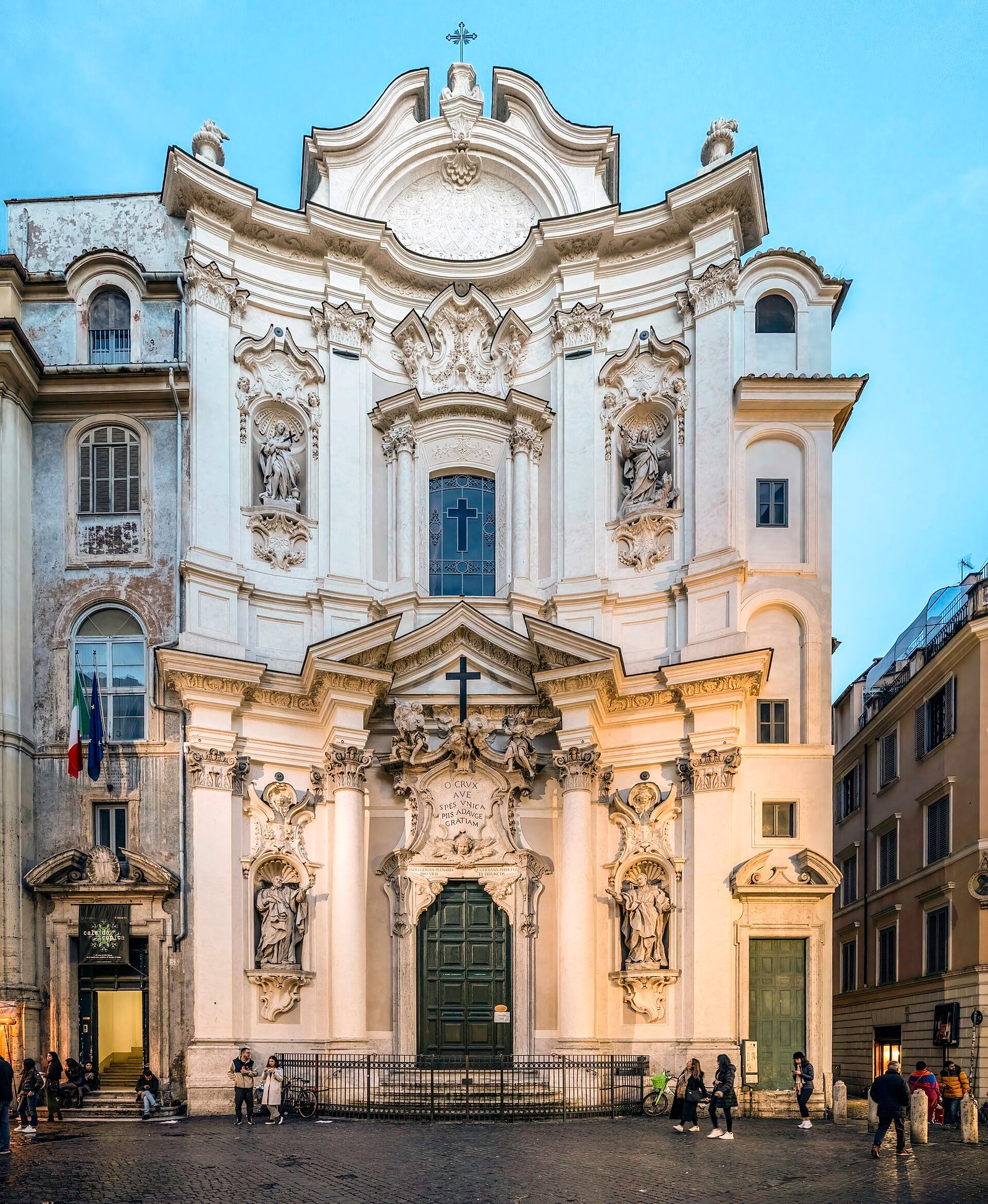 La facciata rococò della chiesa di Santa Maria Maddalena