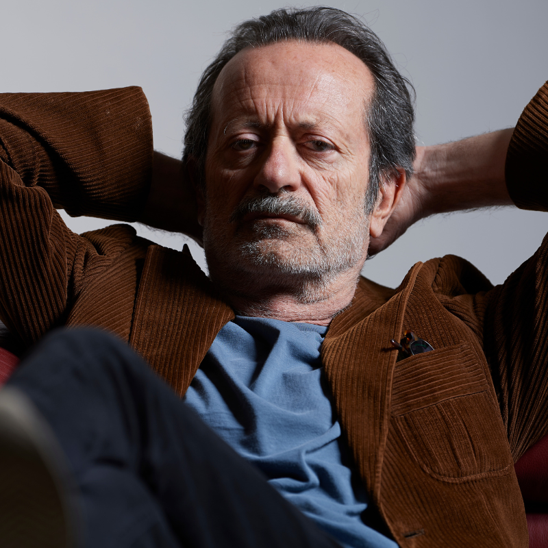 Rocco Papaleo nel ruolo del commissario in Scheda bianca, dal romanzo di José Saramago
