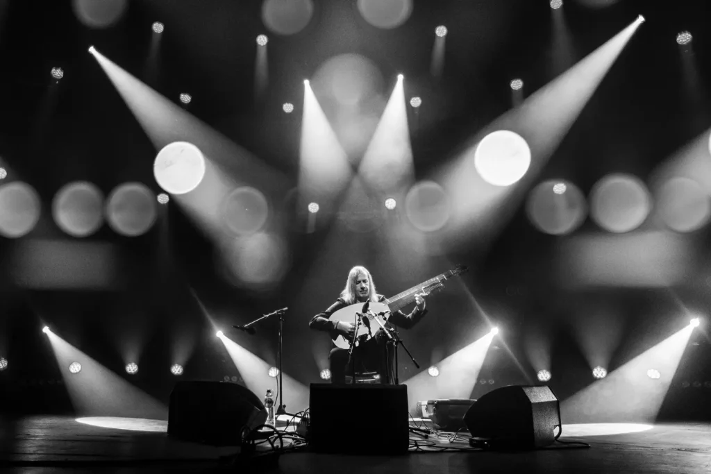Jozef van Wissem, in concerto a Su:ggestiva l'8 ottobre alla Villa di Massenzio
